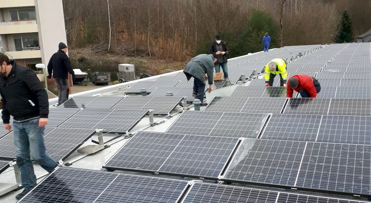 BEG-58 Mitglieder helfen beim Bau der Solaranlagen