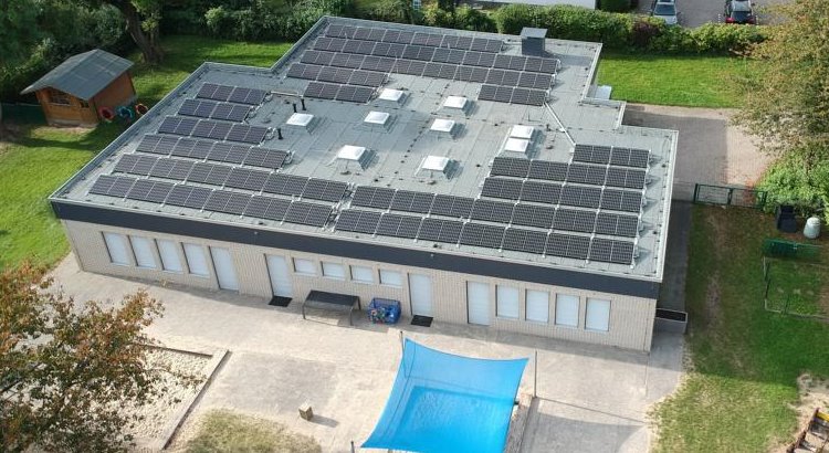 BEG-58 Solaranlage auf dem Dach der Kita-Schmandbruch in Wetter.