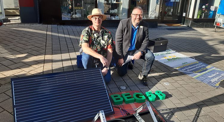 Die BEG-58 stellt Stecker-Solar-Module auf dem Gevelsberger Umweltmarkt 2022 vor.