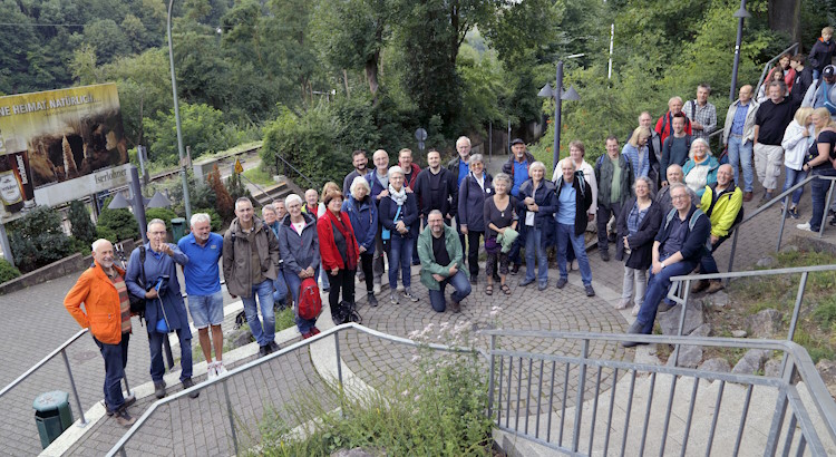 Gruppenfoto: BEG-58 Aktiventreff 2023 an der Dechenhoehle in Iserlohn